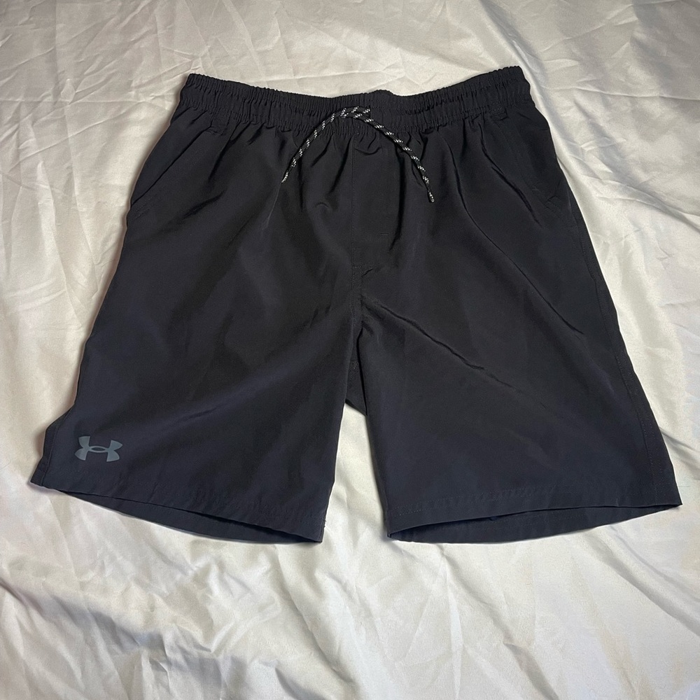 Under Armour youth-XL athletic shorts